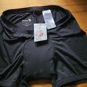 Baleaf Black Cycling Padded Athletic Shorts Underwear Size L NWT
